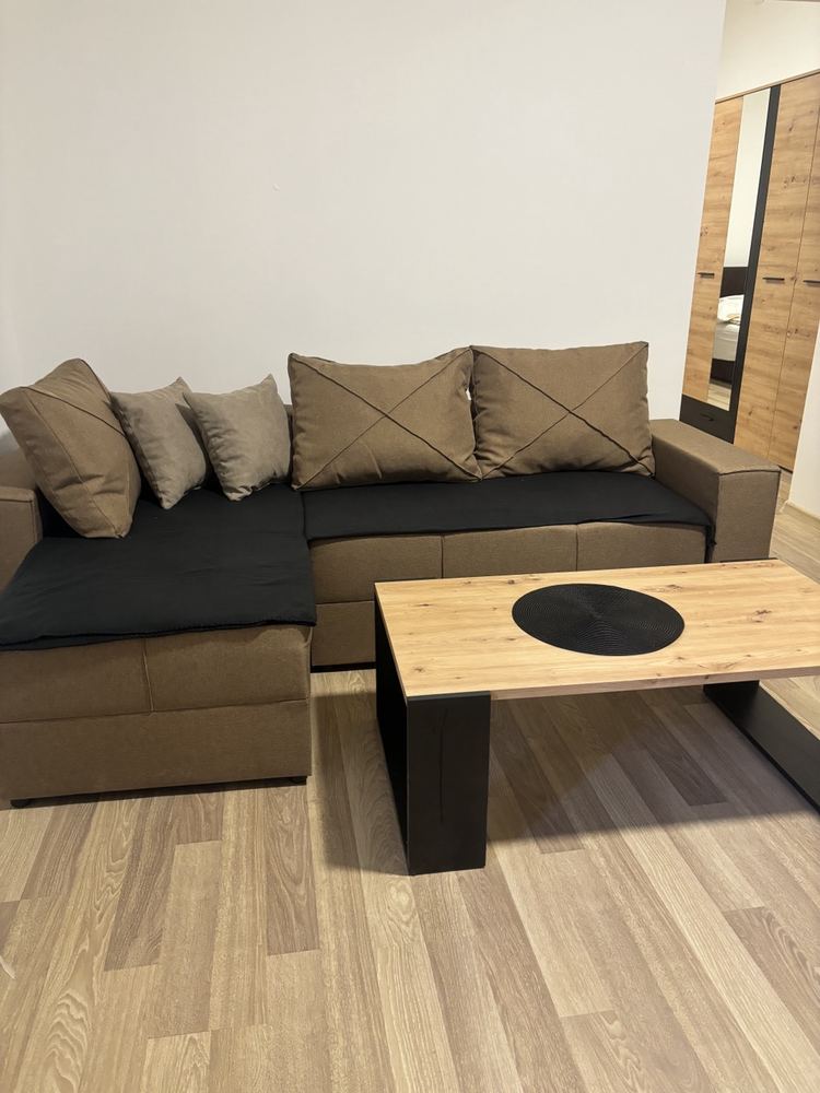 Ugaona sofa u dnevnom boravku